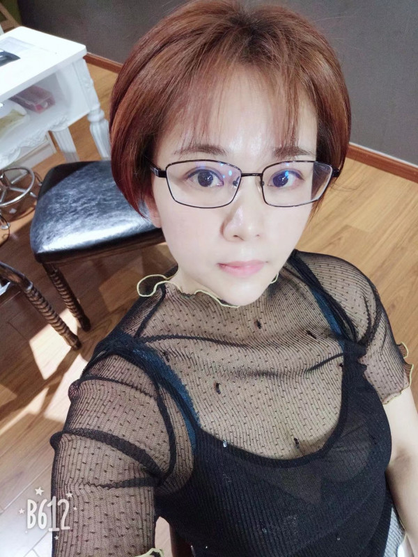 离异熟女哎呀呀